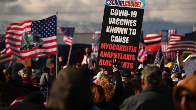 Doctors Sign Letter Pleading For No COVID Mandates In 2023 And Beyond