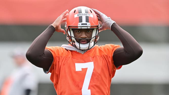 Cleveland Browns quarterback Jacoby Brissett