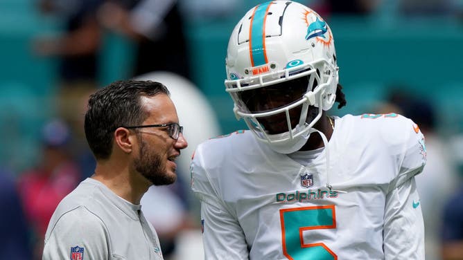 Skylar Thompson Heads To Locker Room As Injuries Continue For Dolphins Quarterbacks