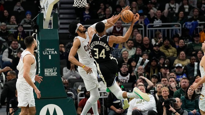 Cleveland Cavaliers C Jarrett Allen blocks Milwaukee Bucks PF Giannis Antetokounmpo at Fiserv Forum. (Jeff Hanisch-USA TODAY) Sports