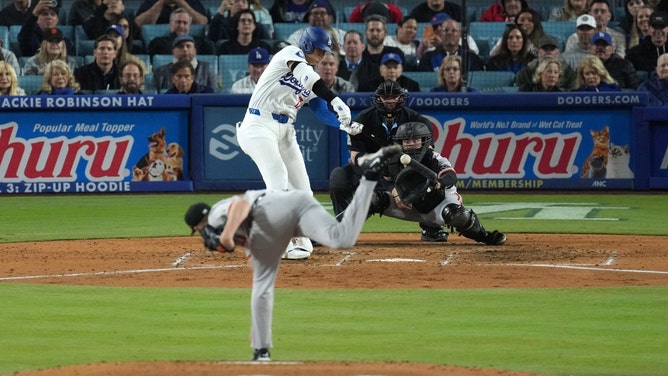 Los Angeles Dodgers DH Shohei Ohtani bats against the San Francisco Giants at Dodger Stadium. (Kirby Lee-USA TODAY Sports