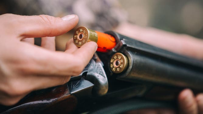 Man rigged box with shotgun blanks to scare thieves. (Credit: Getty Images)