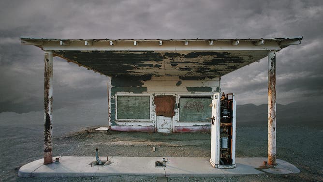 A Reddit thread listing the creepiest towns in America is going viral. Check out the responses from people on Reddit. What is the creepiest town? (Credit: Getty Images)
