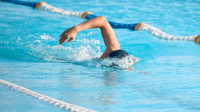 French swimmer Rafael Fente-Damers earned a spot in the Olympics with a great qualifying race, but dislocated his shoulder while celebrating.