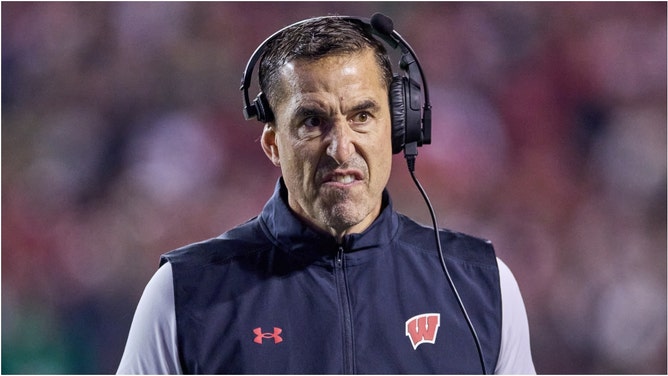 Former Wisconsin football star Vince Biegel slammed the state of the Badgers under Luke Fickell. What did he tweet? (Photo by Robin Alam/ISI Photos/Getty Images)