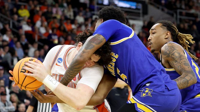 Clemson's Ian Schieffelin Shifts From Basketball, Will Play For Dabo Swinney, Tigers Football Team