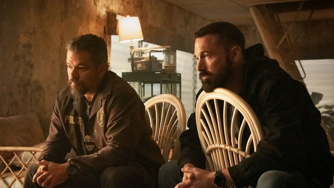 RIP. (L to R) Matt Damon as Lieutenant Dane Dumars and Ben Affleck as Det Sergeant JD Byrne in RIP. (Cr. Claire Folger/Netflix ©)