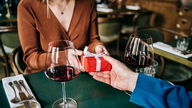 it's love she's not a gold digger