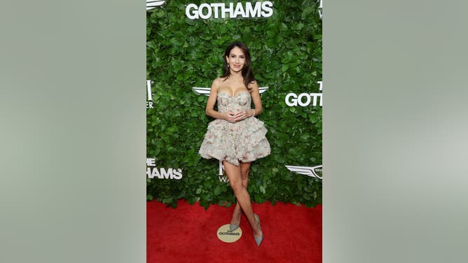 Hilaria Baldwin underwear workouts