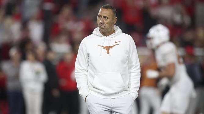 Texas Longhorns head coach Steve Sarkisian
