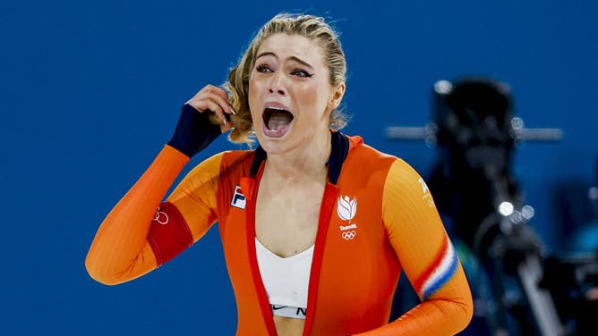 Dutch speed skater sports bra flash