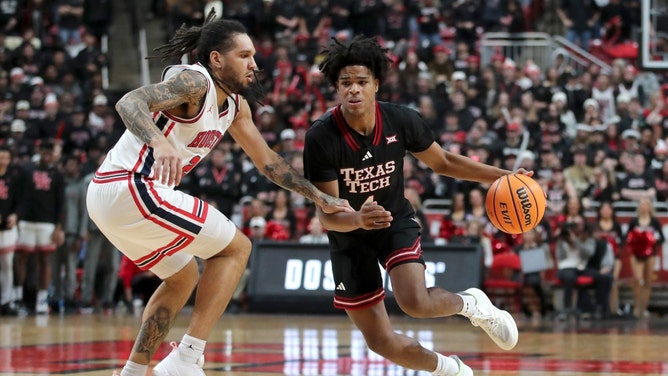 Texas Tech Red Raiders guard Christian Anderson drives to the paint on the Houston Cougars at United Supermarkets Arena. (Photo Credit: Michael C. Johnson-Imagn Images)