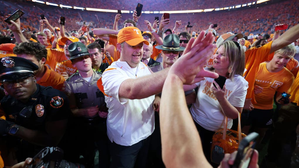 ‘Dixieland Delight’ And Deep Hate: Inside the Alabama–Tennessee Rivalry Ahead Where Smoking Is Allowed