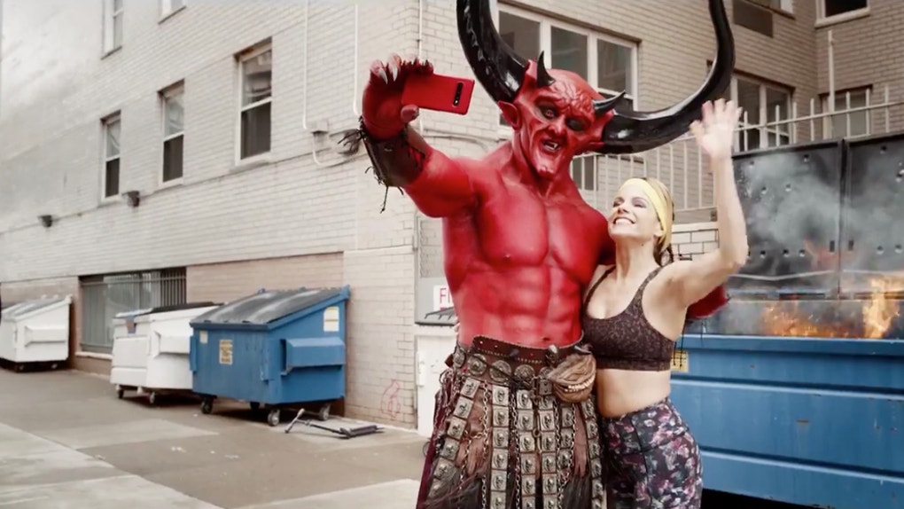 b0b607f7-00359AA8-2BA2-4AA1-86EF-ABF91E8D4097