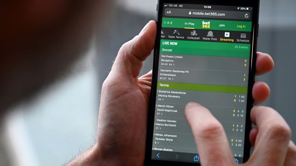 Iowa and Iowa State are both investigating student athletes for online gambling