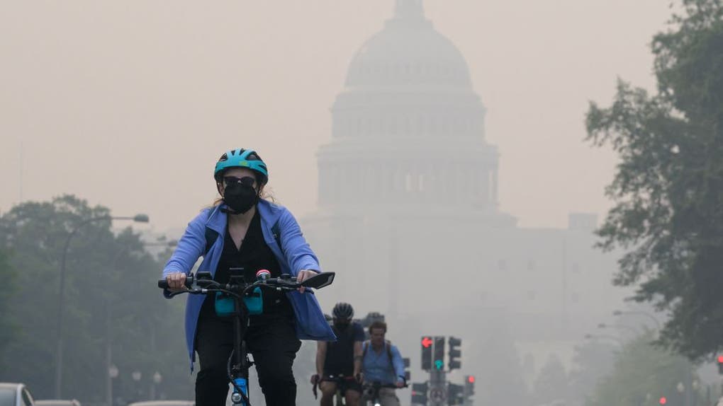 US-CANADA-FIRE-POLLUTION