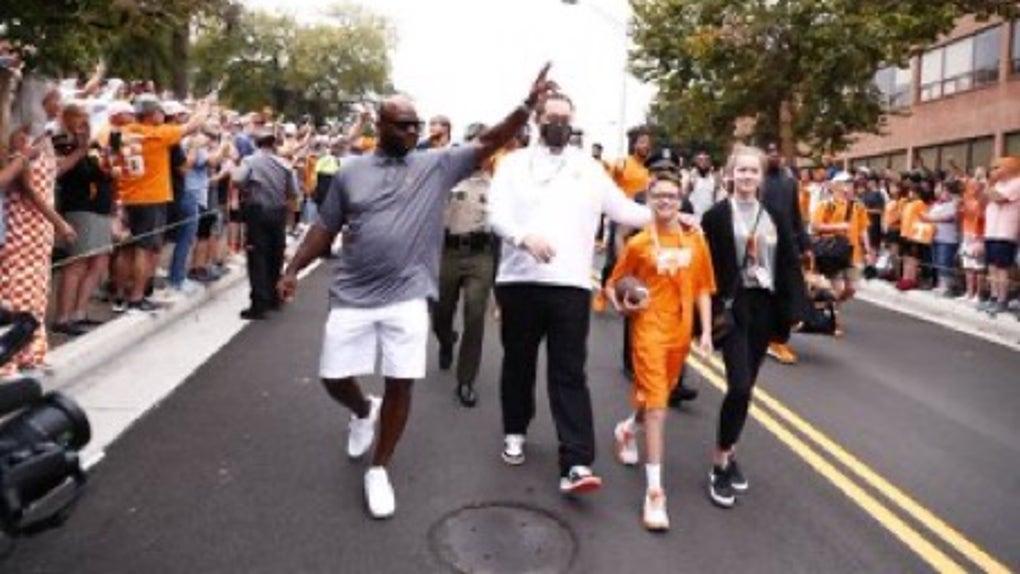 B4C459E3-C3B8-492B-B0CB-33270FE48590