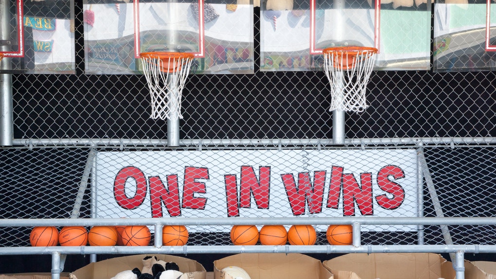 BOARDWALK BASKETBALL GAME