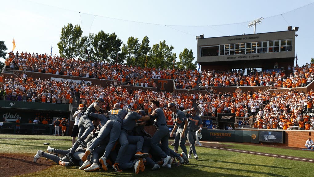 960235f5-E3zU4nUX0AENoLd