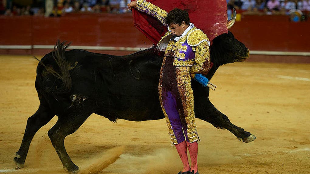 83dae94c-Bullfights in Valencia: Juan Mora, Jose Tomas and Arturo Saldivar
