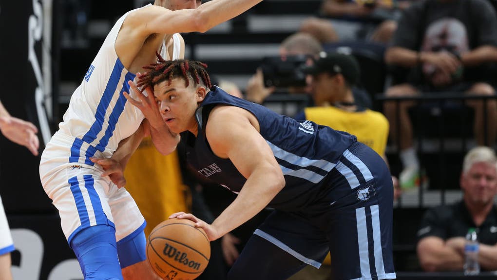 Kenneth Lofton Jr. Bullies Chet Holmgren In Summer League Matchup