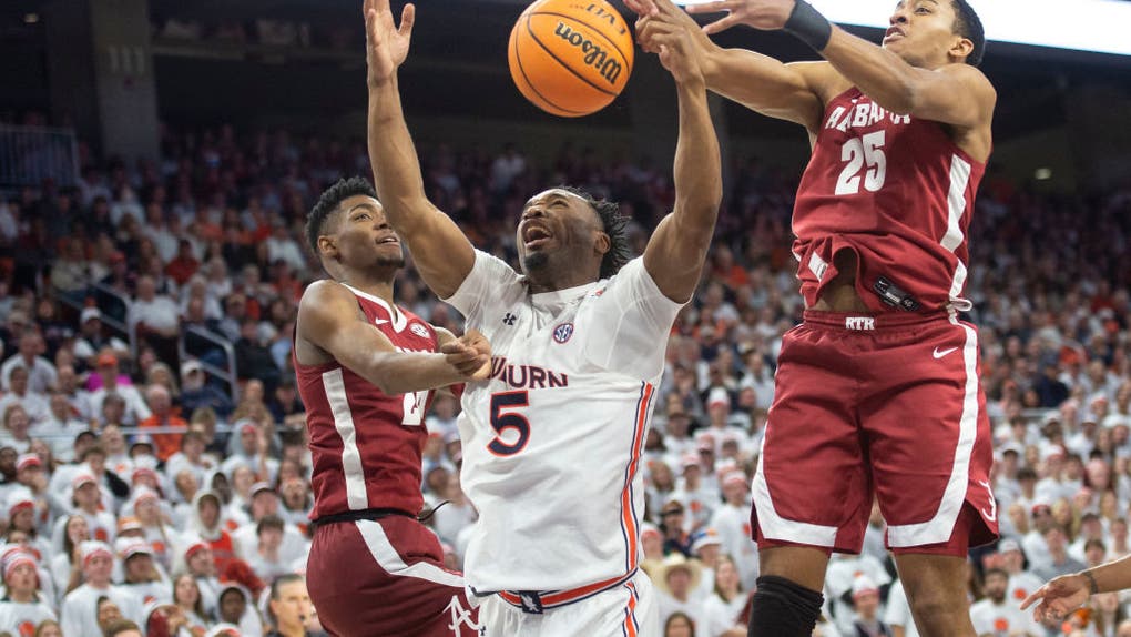Alabama v Auburn