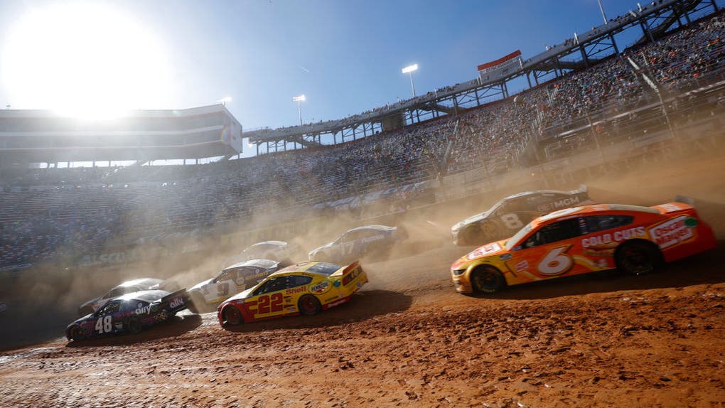 NASCAR Cup Series Food City Dirt Race