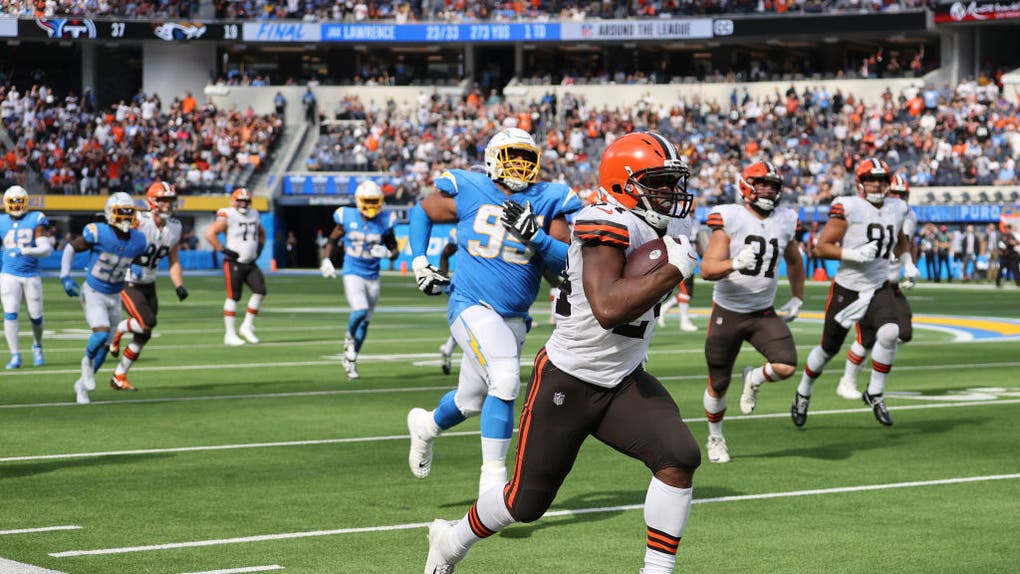 Cleveland Browns v Los Angeles Chargers