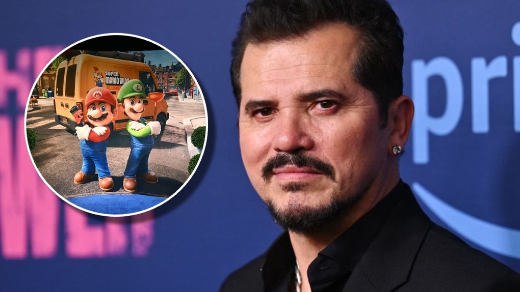 John Leguizamo Mario