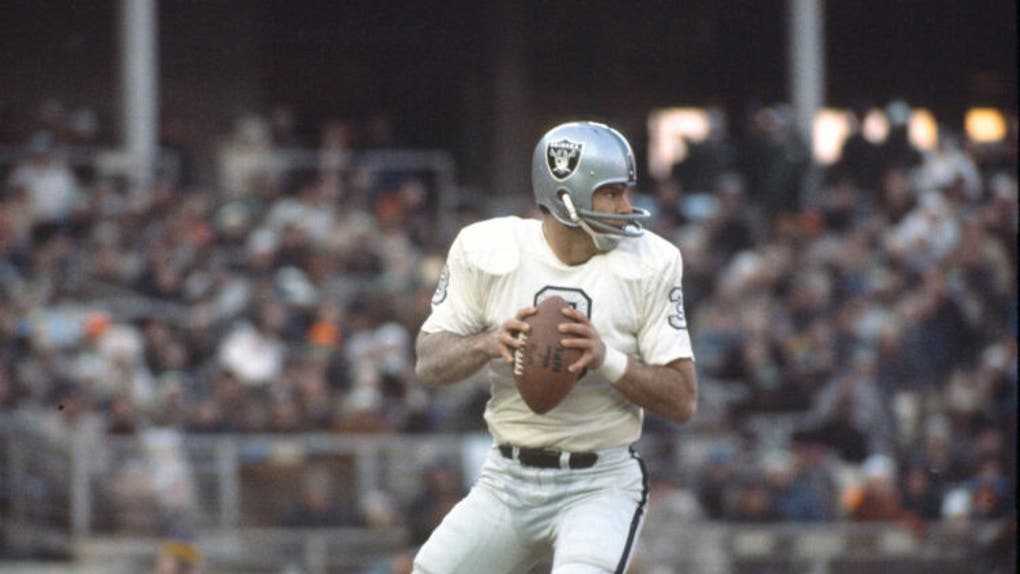 Oakland Raiders v New York Jets