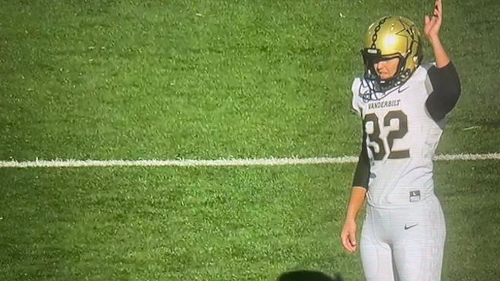 Sarah Fuller Vanderbilt kicker