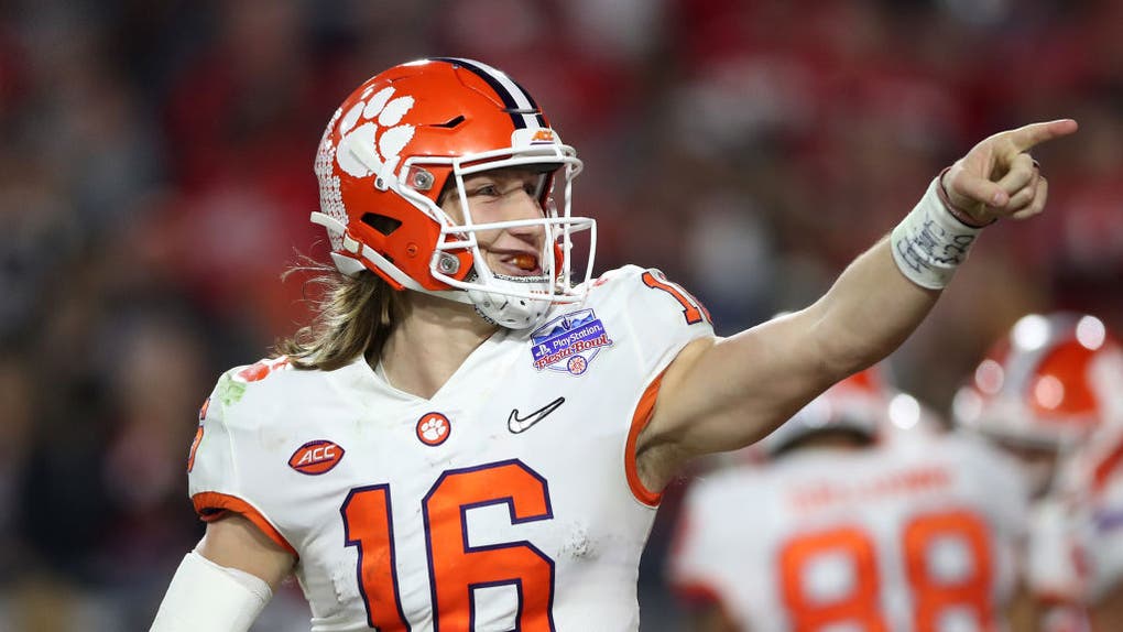 College Football Playoff Semifinal at the PlayStation Fiesta Bowl - Clemson v Ohio State
