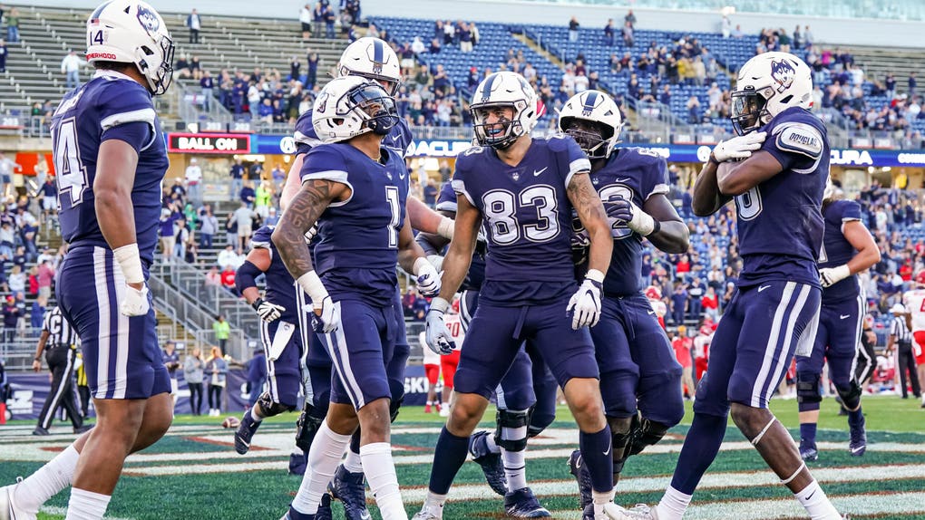 fb284b8b-NCAA Football: Liberty at Connecticut