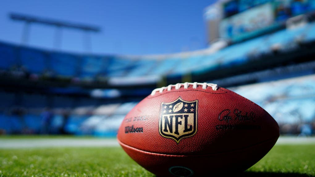 Tennessee Titans v Carolina Panthers
