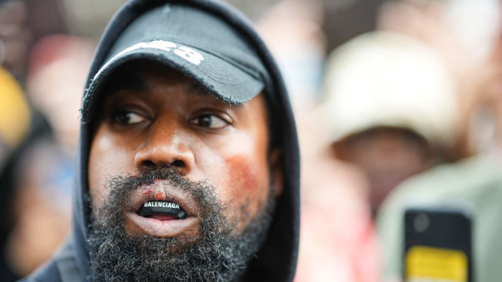 Celebrity Sightings - Paris Fashion Week - Womenswear Spring/Summer 2023 - Day Seven