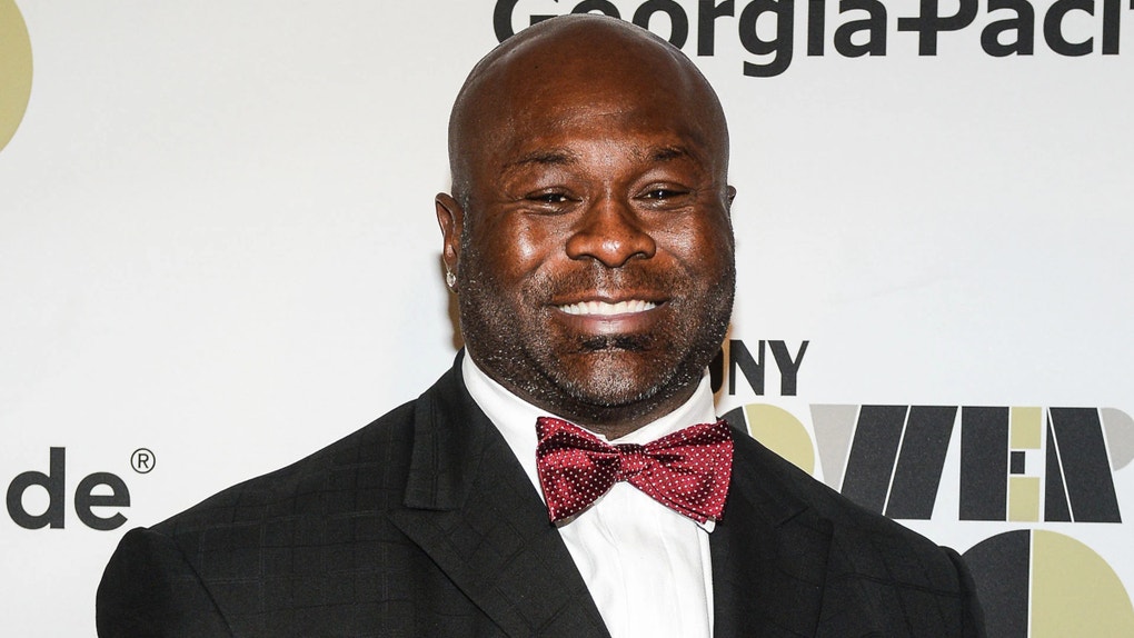 534a3221-hugh_douglas