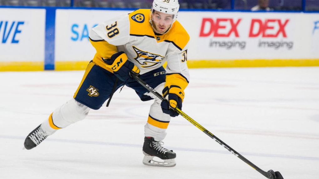 Hockey Player's Girlfriend Rushes Him To A Staples To Sign NHL Contract