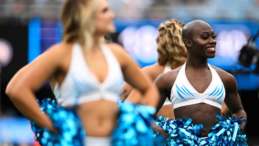 Carolina Panthers cheerleader Justine Lindsay