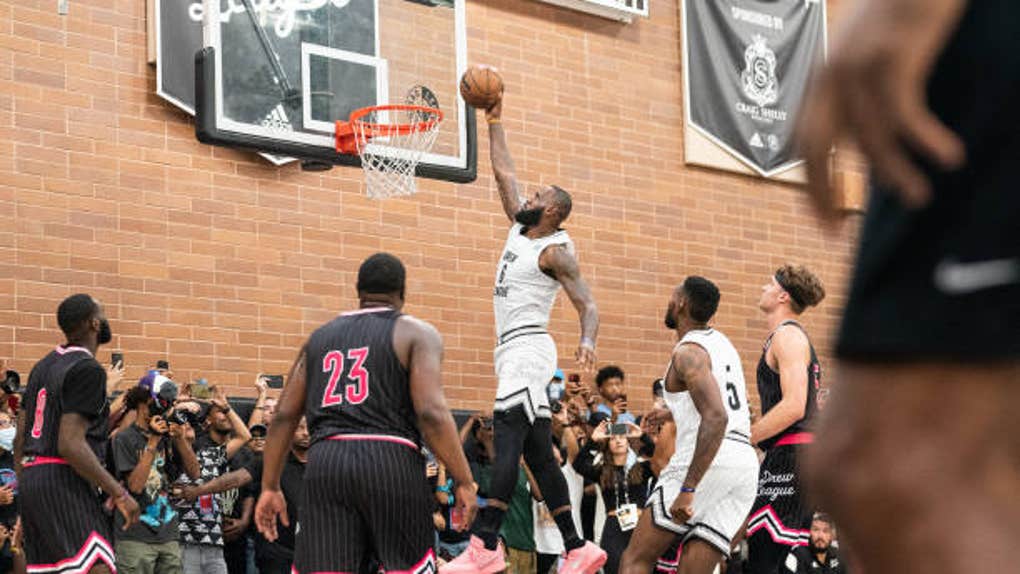 982d80f3-lebron cover 2