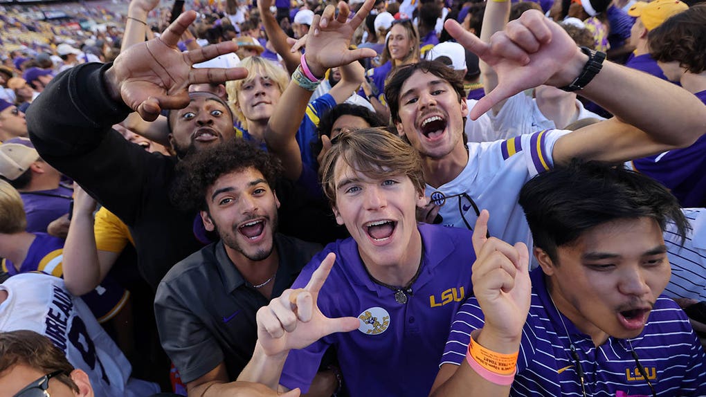 5da142d3-Ole Miss v LSU