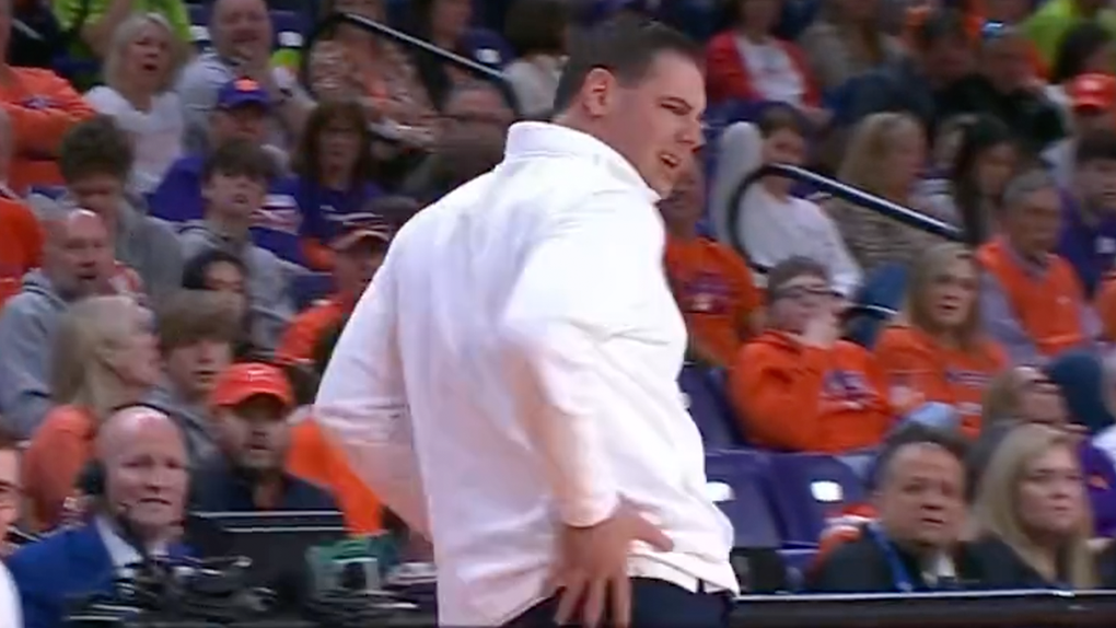 preston-spradlin-ted-valentine-nit-tournament-butt-slap