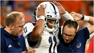 FAU QB Casey Thompson reportedly suffered a torn ACL. Will he play again? He previously played at Texas and Nebraska. (Credit: Getty Images)