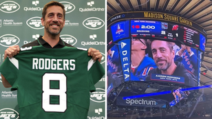 Aaron Rodgers Gets Huge Ovation From Fans At Madison Square Garden