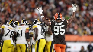 Pittsburgh Steelers v Cleveland Browns