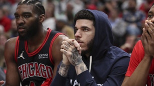 Bulls Don't Have A Clue Why Lonzo Ball Is Still Feeling Knee Pain: Report
