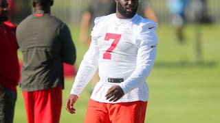 Buccaneers concerned about Leonard Fournette's weight being 260 pounds. (Photo by Cliff Welch/Icon Sportswire via Getty Images)