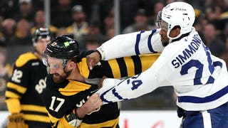 8a7dbb2a-Toronto Maple Leafs v Boston Bruins