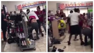 Women Brawl At A Mall Shoe Store In Florida