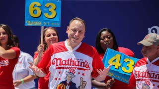 Joey Chestnut wins on 2022 Nathan's Famous International Hot Dog Eating Contest