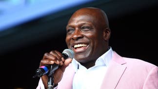 Bruce Smith Lets Packers Know It Needs To Get Right With Aaron Rodgers